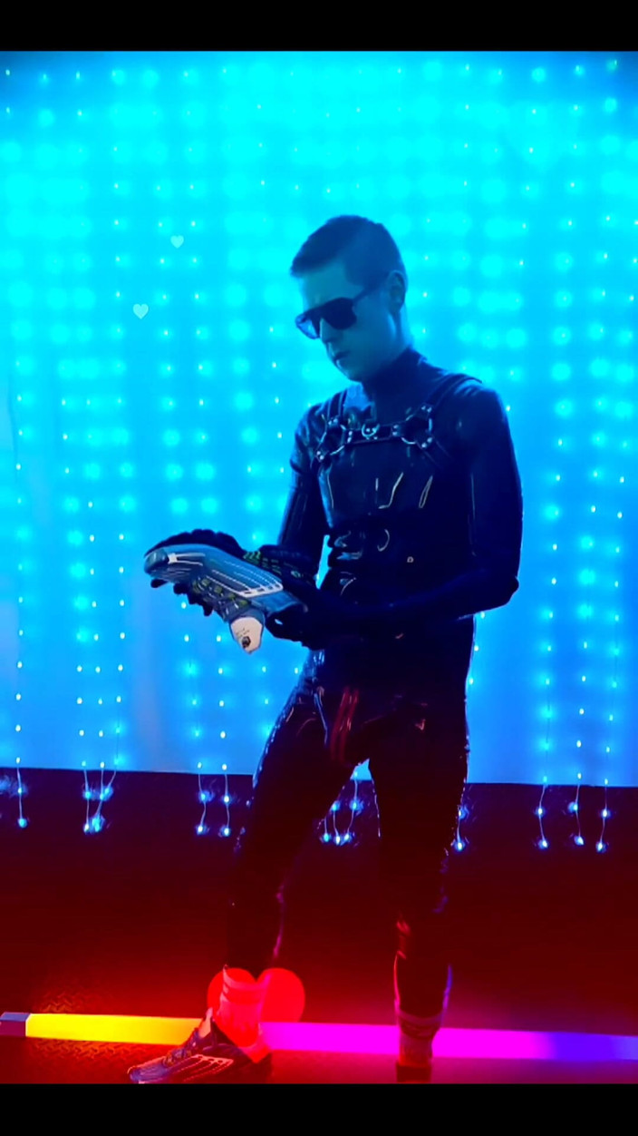 Roman Heart: Vide Clip Outtake