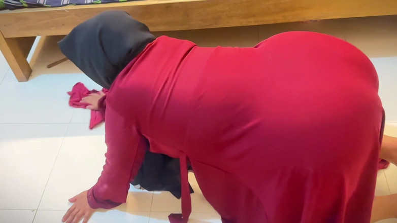 Aria Mia: 자지를 빨아주는 핫한 아줌마