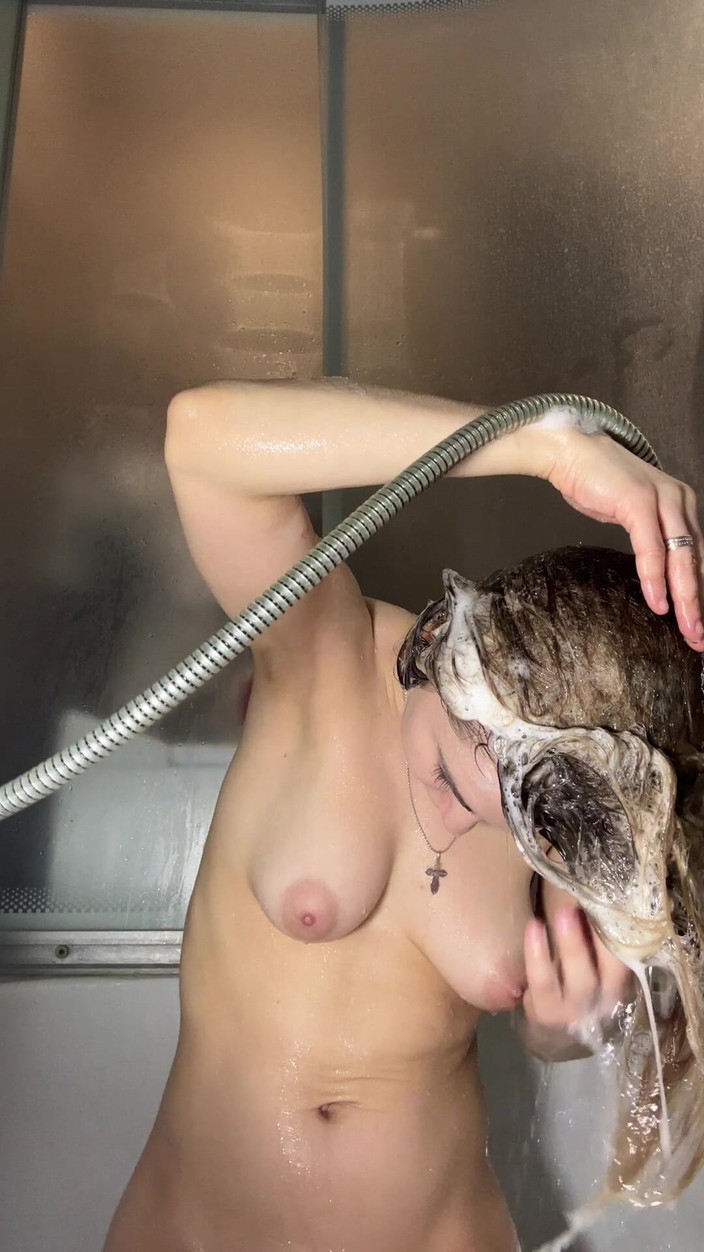 Misty Phoenix: Jag måste tvätta mig eftersom du inte är i närheten