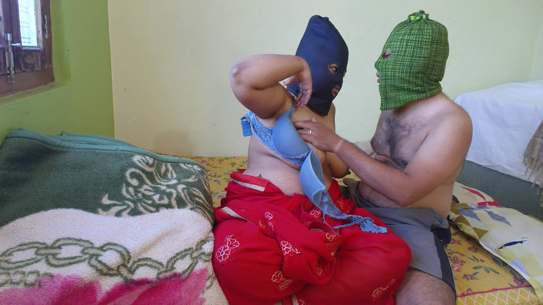 Hotty Mona: 남편과 섹스하는 인도 바비 후장