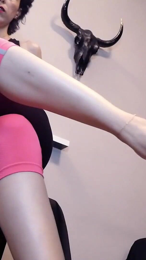 Rebecca Diamante: Your Cock’s About to Burst Over Your Goddess’s Flip-flops Ita