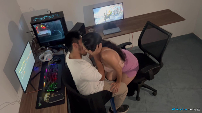 NamiQsein: オフィスでのセックス、たくさんのスカーティングとハードコアなセックス