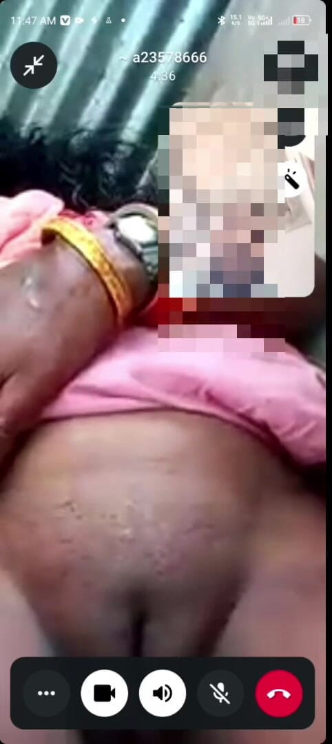 AkashKumar: Desi Video Call Me Gand Dikh Gaw Ki Bhabhi