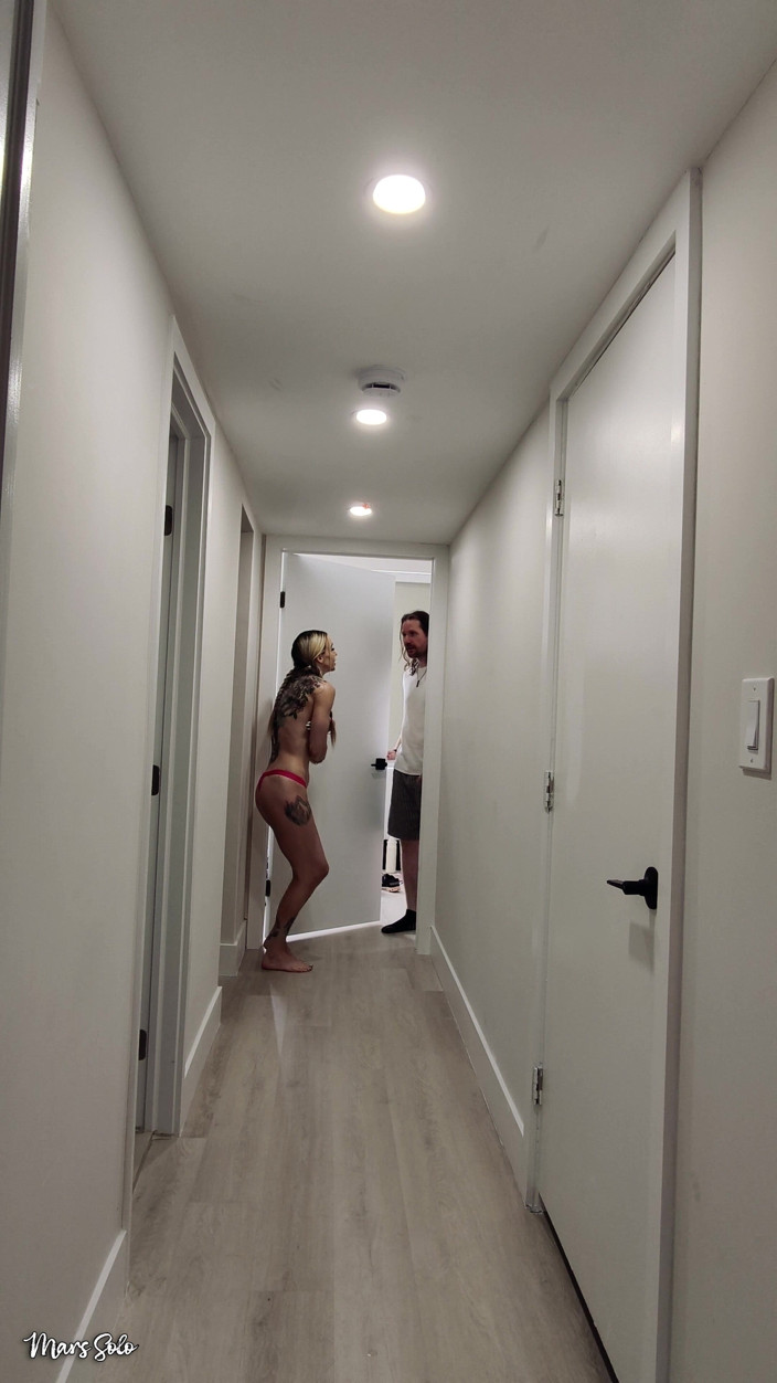 Mars Solo: Embarrassed, Naked, and Locked Out of My Room! Mars Solo...