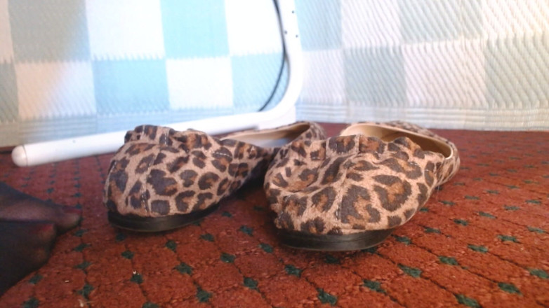 Abby Anna: Sehr nahaufnahme rückansicht meiner ballettwohnungen in schwarzer strumpfhose