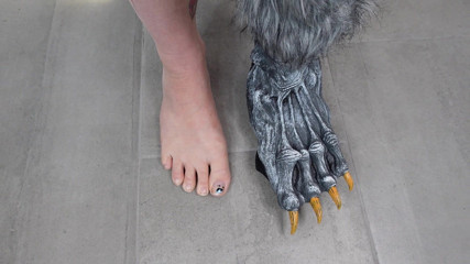 Deanna deadly: Stepmom is a werewolf!