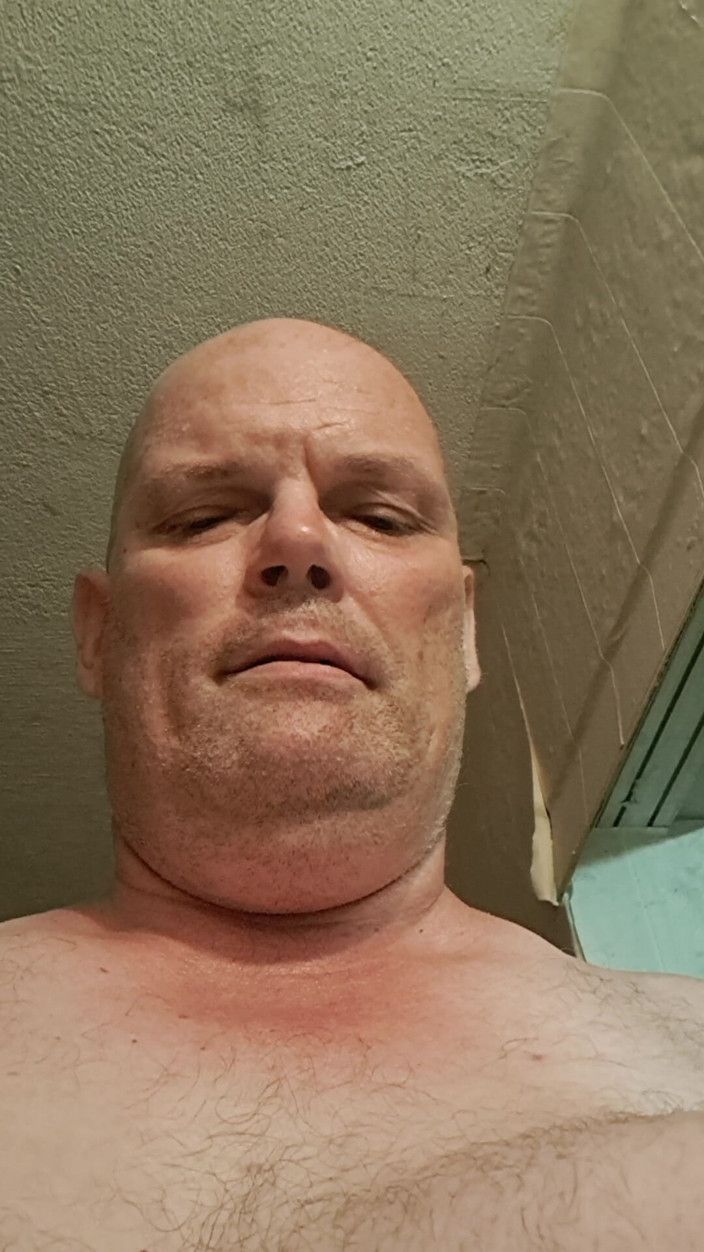Fickspecht: Who Feels Like a Basement Fuck with the Slut
