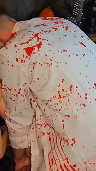 Grosse orgie d’Halloween dans un bar effrayant (anal et humide)