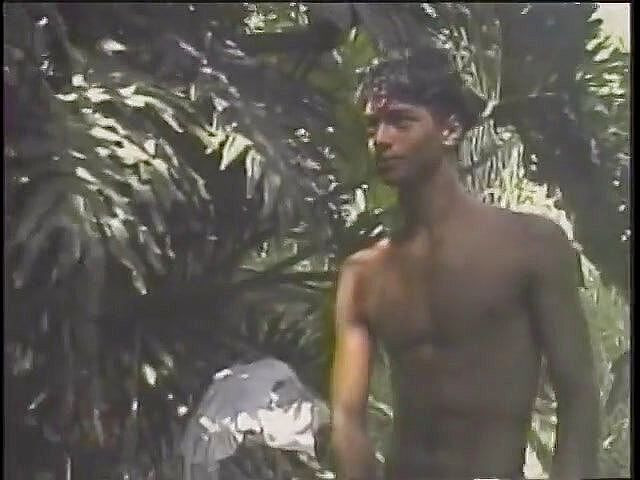 Gays Case: Sexy gay chlapec miluje sát velkého ptáka, zatímco jeho přítel šuká...