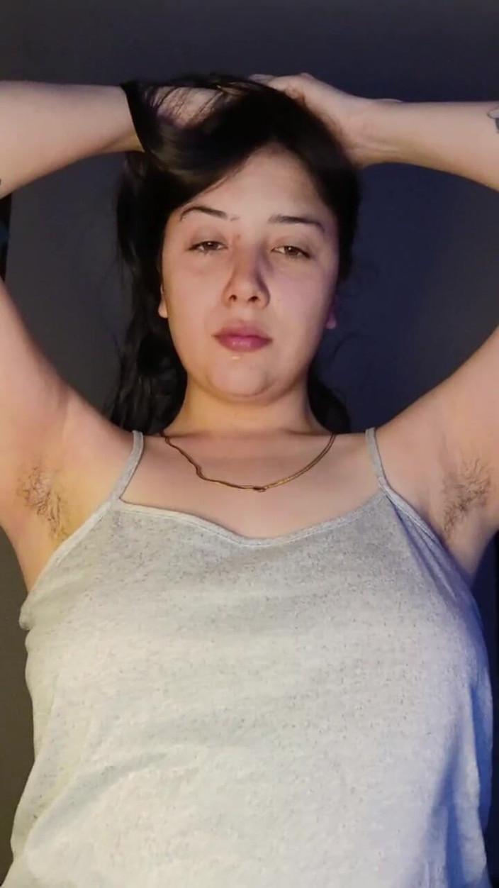 Golden domme: Koltuk altı yalama