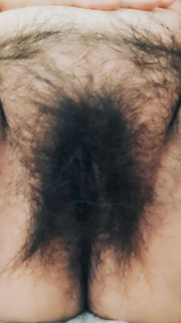 Mommy big hairy pussy: Close up Hairy Pussy