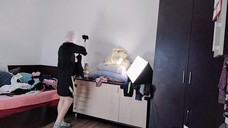 Amateur_MS: Amateur Wife Enjoys Trying on Clothes and Cutting Them