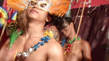 Gay 4 Pleasure: Pesta gay membuatkan mereka lebih miang