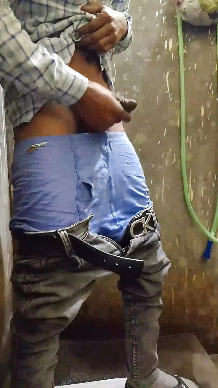 Blogs: लड़का हस्तमैथुन करता है और मस्ती करता है, आओ और सेक्स करें!