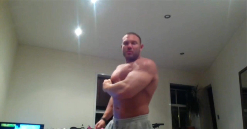 Jack stacked: ジムの汗だく筋肉崇拝の後