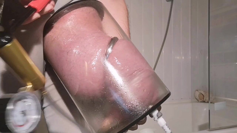 Monster_Meat_: Wall 2wall, pompage, vidéo perverse