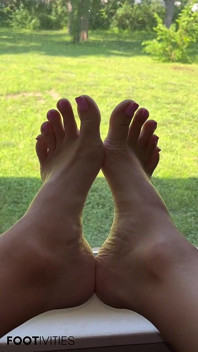 Ivys Feet on the Window