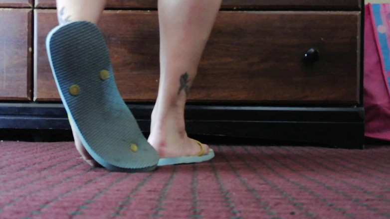 Abby Anna: 站立鞋玩人字拖