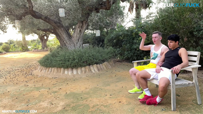Amateur Guys Fuck: Agf: Mă distrez cu prietenul meu în parc, la vedere! Inclusiv...