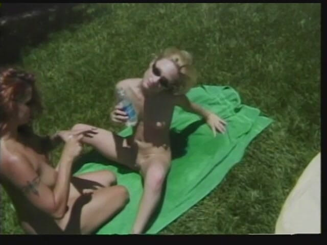 Hot Girlz: 好看熟女被指交