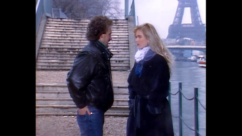 Vintage Climax: Крошка-блондинка сосет хуй и получает сперму в рот