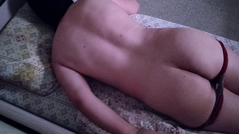 Robert Douglas: I'm in Bed, Masturbating My Ass