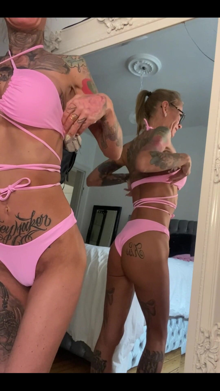 Skully inkson: Tittenfick macht spaß