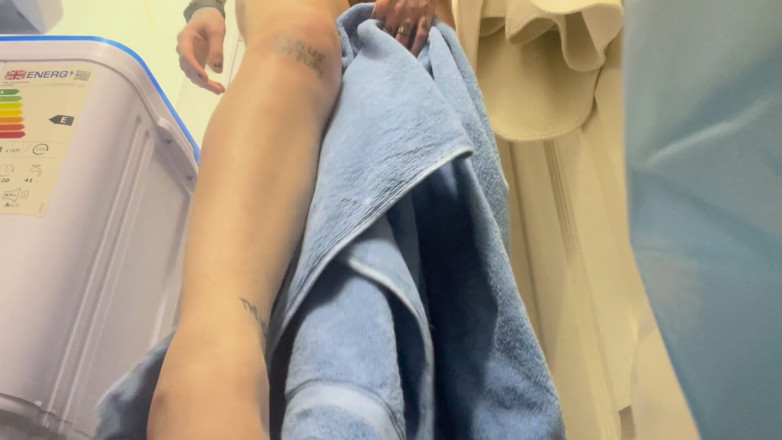 Glitterqueen1999: Giantess Gets Watched in the Shower
