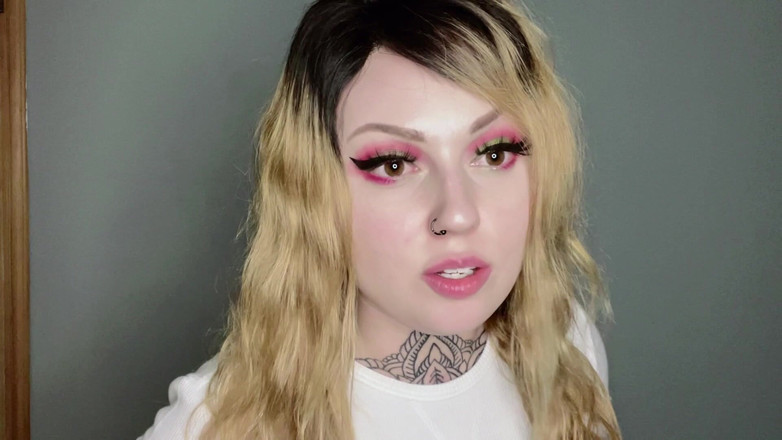 Miss Valentina: Littéralement des toilettes