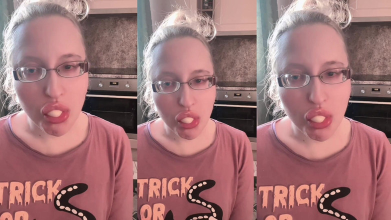 FinDom Goaldigger: ASMR Kesan Bunyi Gum gelembung besar mendengar dalam fon kepala