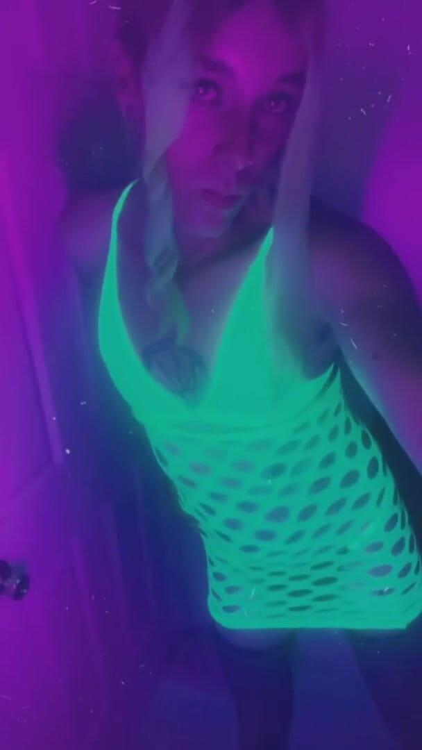 CarmenMelatonin: Sexy lingerie Rave Gurl