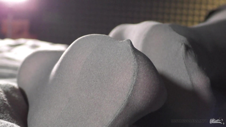 Mistress Legs: Foot fetish legs in grey opaque tights