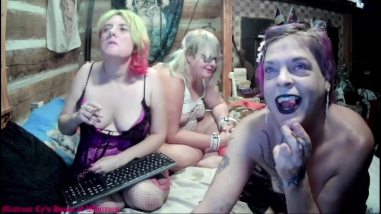 House of whorrors vault of darkness: Translesbiana trio dominatrix Cys casa de 10.10.21