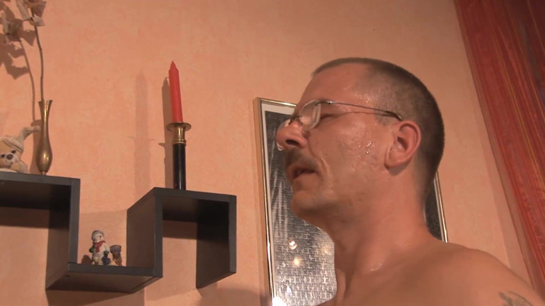 Mature Climax - 100% Mature Videos: Sarışın Alman kaltak sert ve iyi sikiliyor