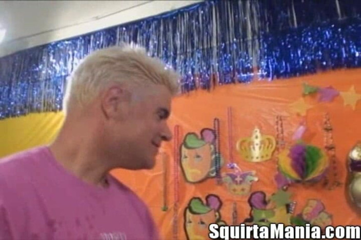 Squirtamania: Ultimate Threesome Squirt Session with Two Sexy Chicks