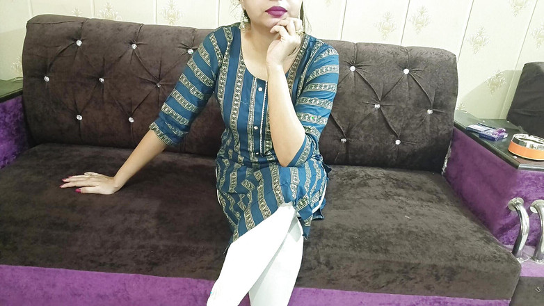 Saarabhabhi6: Špinavá paní pronajímatelka trénuje svého nájemce, aby odešel