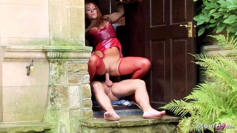 Full porn collection: 丰满的红发熟女和陌生人玩粗暴性爱