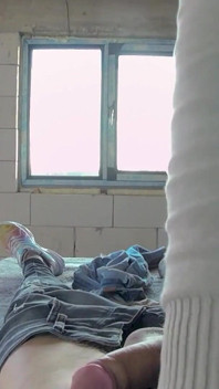 Hard Hat Heat: Couple's Construction Site Cumshot on Ass
