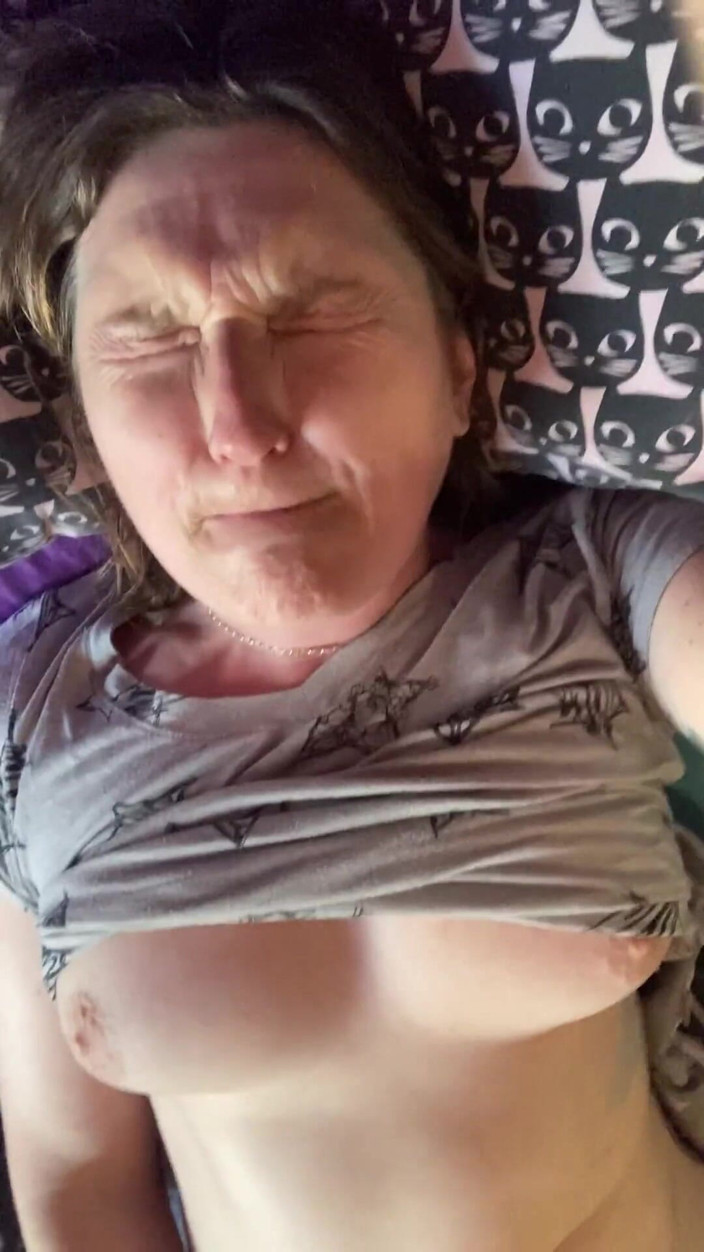 MistressWriggler: First Orgasm in Weeks!