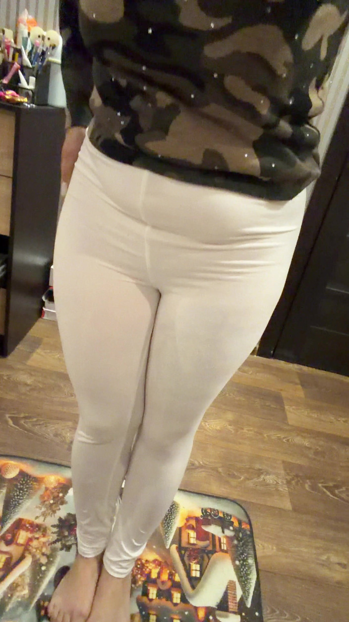 LarisaCum: A Video with a Beautiful Blonde and a New Hairstyle!...