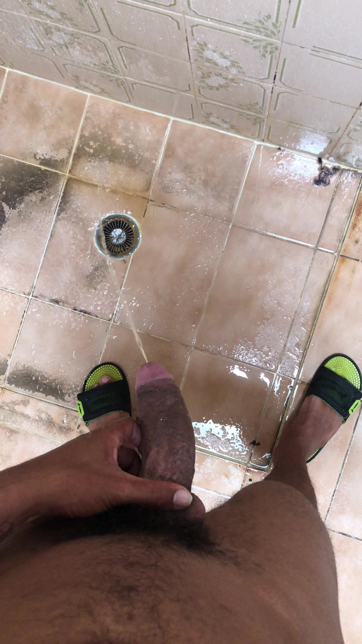 Lordon Olivier: 撒尿 Lordon Oliveira