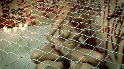 Hand Lotion Studios: Горячая крошка-блондинка обожает заниматься любовью в клетке