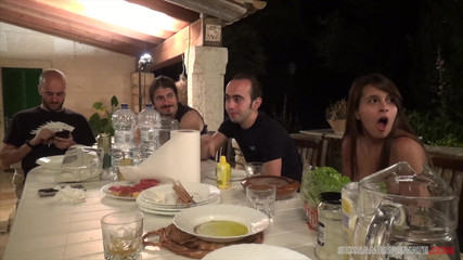 Czech Pornzone: Neukweek op het eilandparadijs (vol.17)