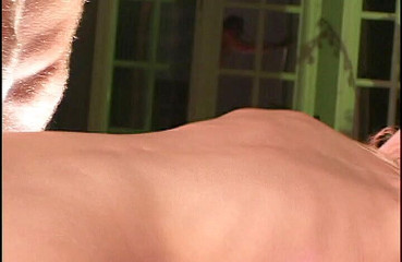 Perfect Porno: Innocente spogliarellista si fa scopare la gola e penetrazione anale