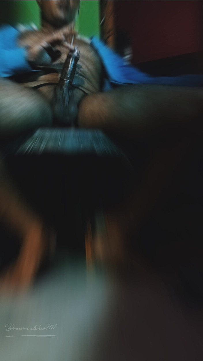 Dreamcatcher701: बंगाली लड़के का धारीदार शो