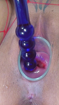 3,5 ve 4,5 cm havzalı mavi dildo ile serviksimi sikiyorum.
