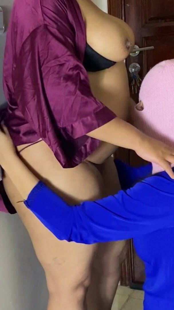 Arabic lesbian: Arabská sex lesbická milf lesbička