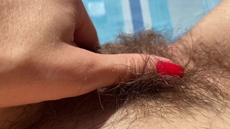 Cuteblonde666: Nude Sunbathing outdoor hairy pussy