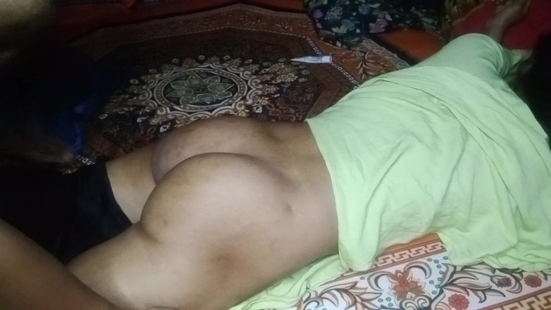 Deshi women: 18歳の女子大生の尻のクソビデオ