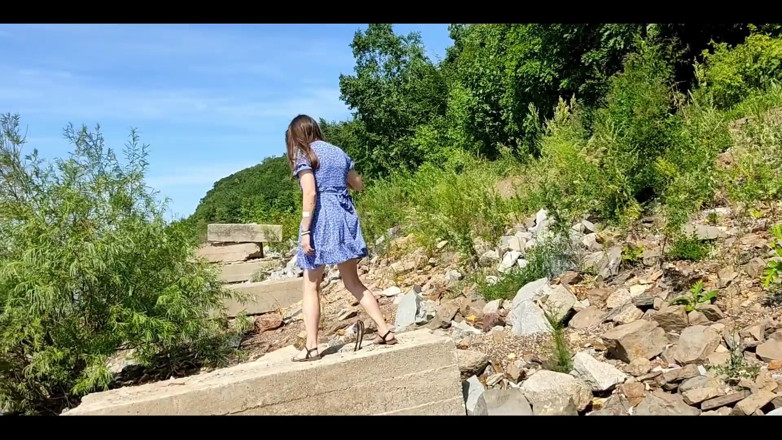 MissPopa: My Dress Fluttered in the Wind, I Showed My Ass